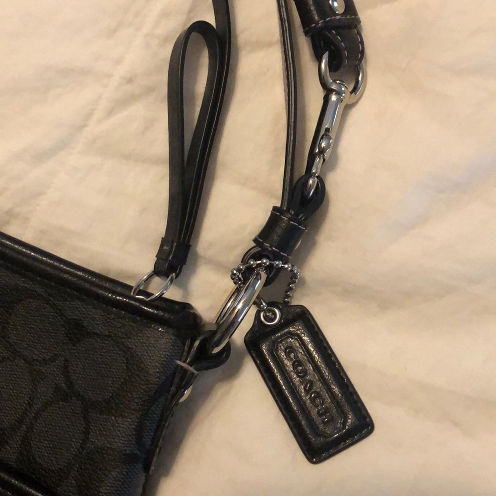 Coach Bag - Picture 4 of 7